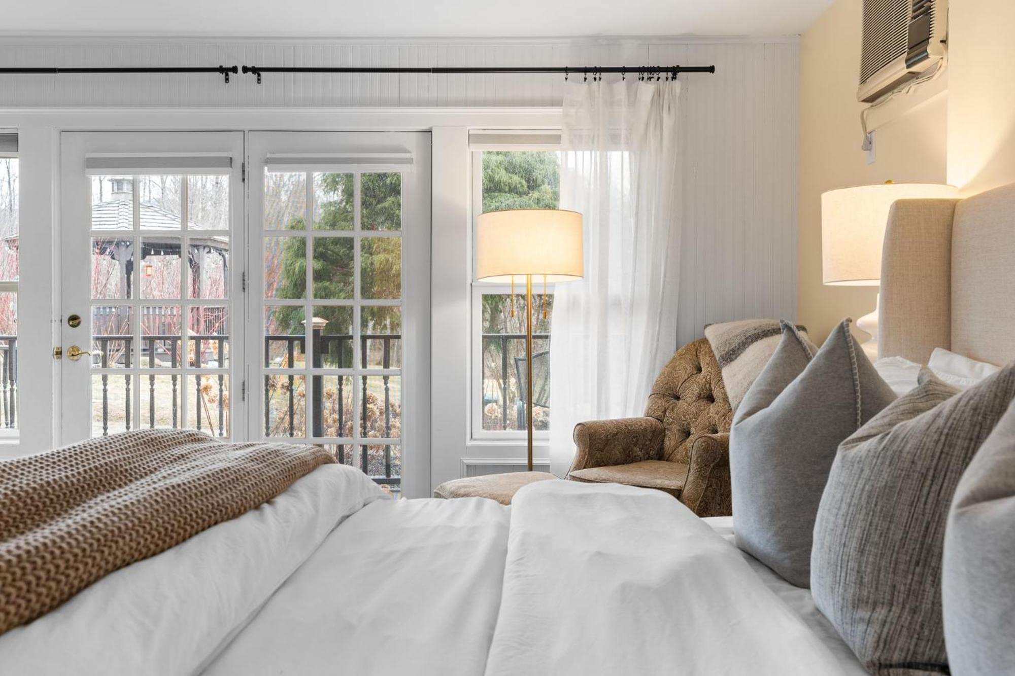 Red Clover Inn Mendon Экстерьер фото