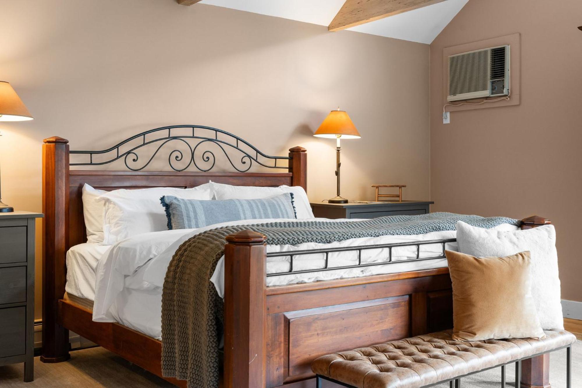 Red Clover Inn Mendon Экстерьер фото